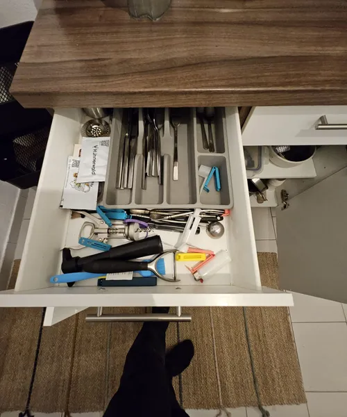 Vollausgestattete, möblierte 2-Zimmer Wohnung mit 2 Balkonen in Steglitz, ab sofort — photo 1